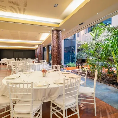 Отель Iberik Santo Domingo Plaza 4*