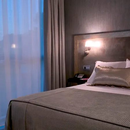 호텔 Iberik Santo Domingo Plaza 오비에도