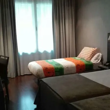 Отель Iberik Santo Domingo Plaza